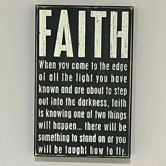 Wooden distressed wall art “FAITH” 7” x 11” GUC - Picture 2 of 10